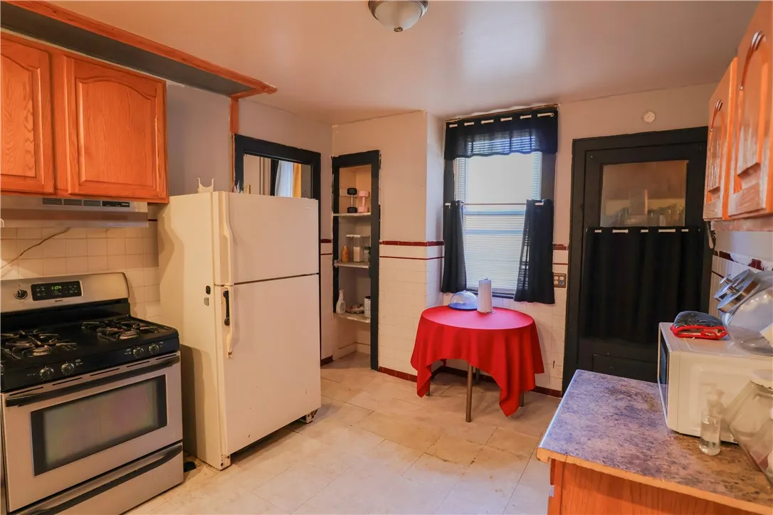1438-1440 Clifford Avenue, Rochester, New York 146, Rochester, New York 14621, 20 Rooms Rooms,Commercial Sale,Closed,1438-1440 Clifford Avenue, Rochester, New York 146,0,R1624181