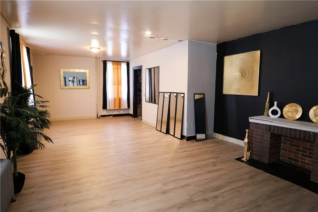 1438-1440 Clifford Avenue, Rochester, New York 146, Rochester, New York 14621, 20 Rooms Rooms,Commercial Sale,Closed,1438-1440 Clifford Avenue, Rochester, New York 146,0,R1624181