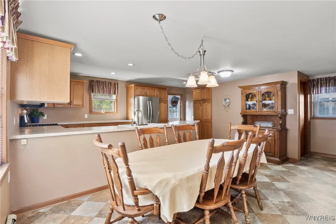 40 Alsace Ave Avenue, Buffalo, New York 14220, Buffalo, New York 14220, 3 Bedrooms Bedrooms, 9 Rooms Rooms,2 BathroomsBathrooms,Residential,Closed,40 Alsace Ave Avenue, Buffalo, New York 14220,0,B1624488