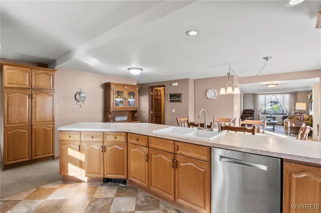 40 Alsace Ave Avenue, Buffalo, New York 14220, Buffalo, New York 14220, 3 Bedrooms Bedrooms, 9 Rooms Rooms,2 BathroomsBathrooms,Residential,Closed,40 Alsace Ave Avenue, Buffalo, New York 14220,0,B1624488