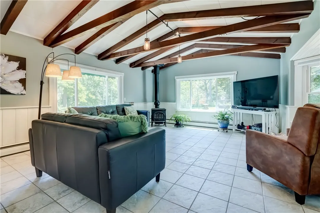 17 Brewster Lane, Chili, New York 14624, Chili, New York 14624, 4 Bedrooms Bedrooms, 8 Rooms Rooms,2 BathroomsBathrooms,Residential,Closed,17 Brewster Lane, Chili, New York 14624,0,R1623724