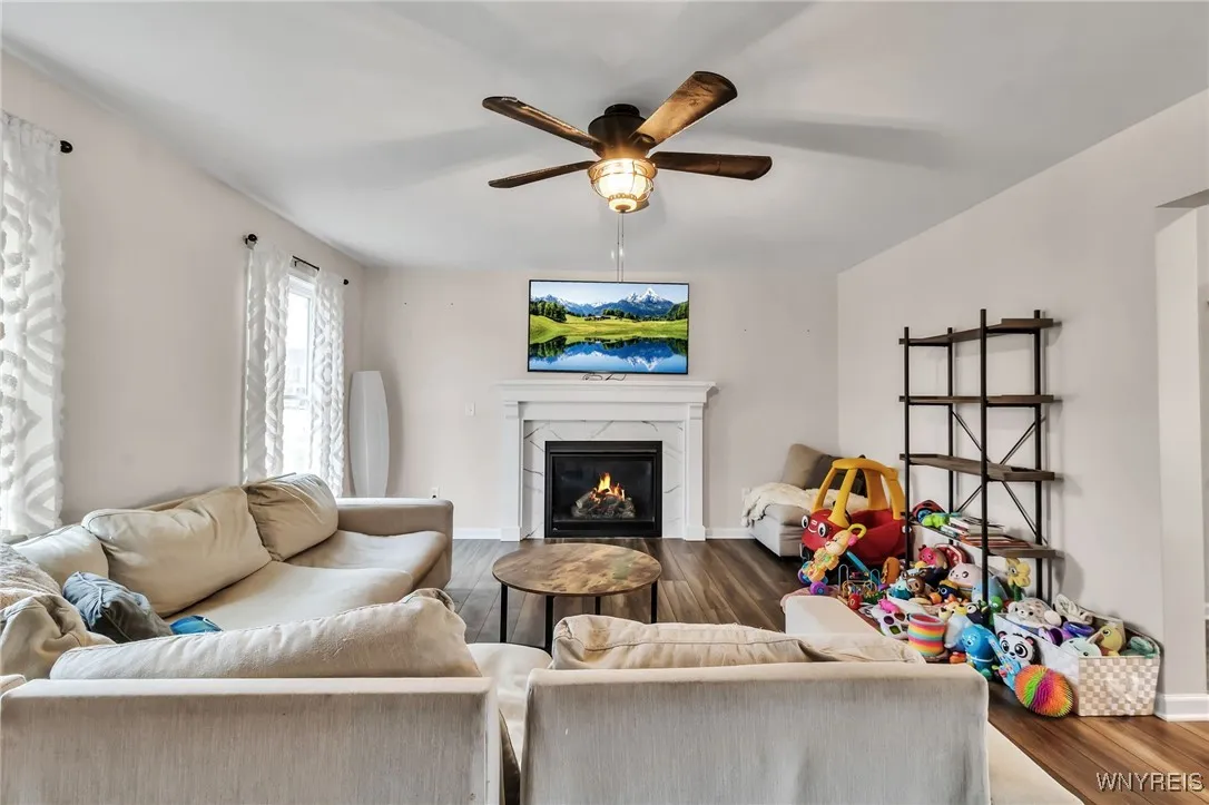 80 Greenspring Court, West Seneca, New York 14224, West Seneca, New York 14224, 4 Bedrooms Bedrooms, 7 Rooms Rooms,2 BathroomsBathrooms,Residential,Closed,80 Greenspring Court, West Seneca, New York 14224,0,B1623018
