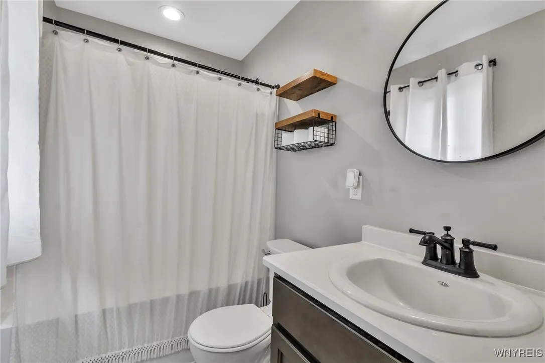 80 Greenspring Court, West Seneca, New York 14224, West Seneca, New York 14224, 4 Bedrooms Bedrooms, 7 Rooms Rooms,2 BathroomsBathrooms,Residential,Closed,80 Greenspring Court, West Seneca, New York 14224,0,B1623018