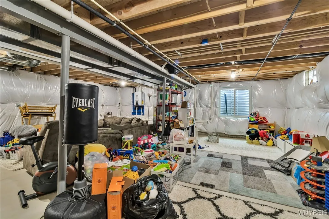 80 Greenspring Court, West Seneca, New York 14224, West Seneca, New York 14224, 4 Bedrooms Bedrooms, 7 Rooms Rooms,2 BathroomsBathrooms,Residential,Closed,80 Greenspring Court, West Seneca, New York 14224,0,B1623018