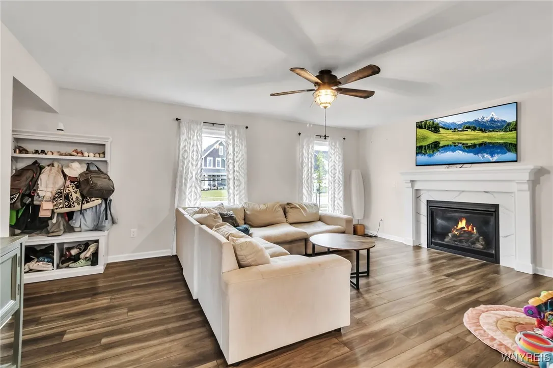 80 Greenspring Court, West Seneca, New York 14224, West Seneca, New York 14224, 4 Bedrooms Bedrooms, 7 Rooms Rooms,2 BathroomsBathrooms,Residential,Closed,80 Greenspring Court, West Seneca, New York 14224,0,B1623018