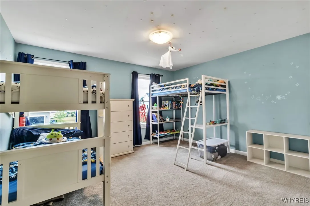 80 Greenspring Court, West Seneca, New York 14224, West Seneca, New York 14224, 4 Bedrooms Bedrooms, 7 Rooms Rooms,2 BathroomsBathrooms,Residential,Closed,80 Greenspring Court, West Seneca, New York 14224,0,B1623018