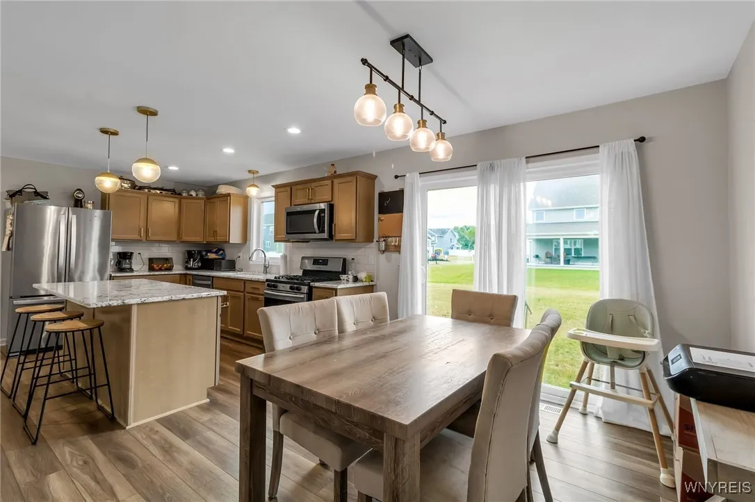 80 Greenspring Court, West Seneca, New York 14224, West Seneca, New York 14224, 4 Bedrooms Bedrooms, 7 Rooms Rooms,2 BathroomsBathrooms,Residential,Closed,80 Greenspring Court, West Seneca, New York 14224,0,B1623018