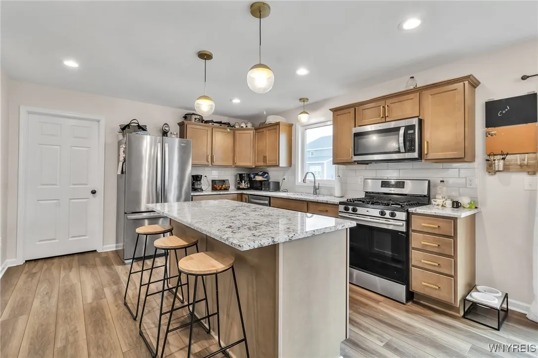 80 Greenspring Court, West Seneca, New York 14224, West Seneca, New York 14224, 4 Bedrooms Bedrooms, 7 Rooms Rooms,2 BathroomsBathrooms,Residential,Closed,80 Greenspring Court, West Seneca, New York 14224,0,B1623018