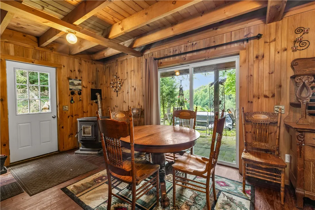 4422 Palmer Road, Annsville, New York 13471, Annsville, New York 13471, 3 Bedrooms Bedrooms, 7 Rooms Rooms,1 BathroomBathrooms,Residential,Closed,4422 Palmer Road, Annsville, New York 13471,0,R1624274