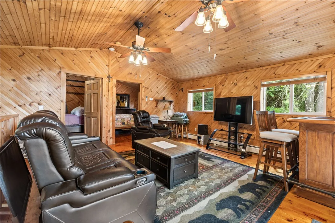 4422 Palmer Road, Annsville, New York 13471, Annsville, New York 13471, 3 Bedrooms Bedrooms, 7 Rooms Rooms,1 BathroomBathrooms,Residential,Closed,4422 Palmer Road, Annsville, New York 13471,0,R1624274