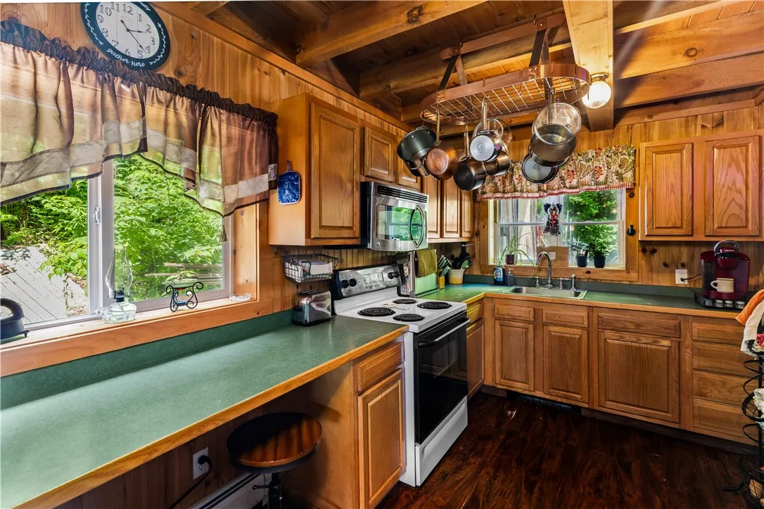 4422 Palmer Road, Annsville, New York 13471, Annsville, New York 13471, 3 Bedrooms Bedrooms, 7 Rooms Rooms,1 BathroomBathrooms,Residential,Closed,4422 Palmer Road, Annsville, New York 13471,0,R1624274