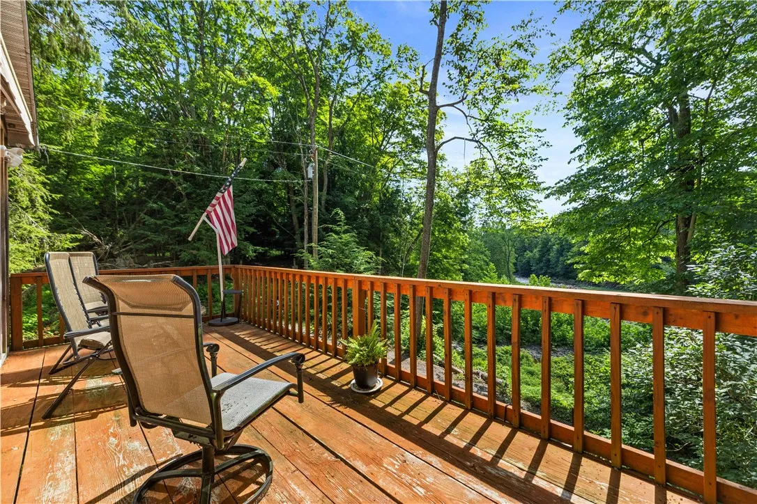 4422 Palmer Road, Annsville, New York 13471, Annsville, New York 13471, 3 Bedrooms Bedrooms, 7 Rooms Rooms,1 BathroomBathrooms,Residential,Closed,4422 Palmer Road, Annsville, New York 13471,0,R1624274