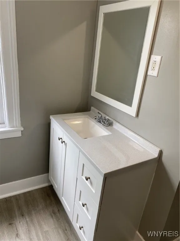 18 Kamper Avenue, Buffalo, New York 14210, Buffalo, New York 14210, 6 Bedrooms Bedrooms, ,2 BathroomsBathrooms,Residential,For Sale,18 Kamper Avenue, Buffalo, New York 14210,B1623761