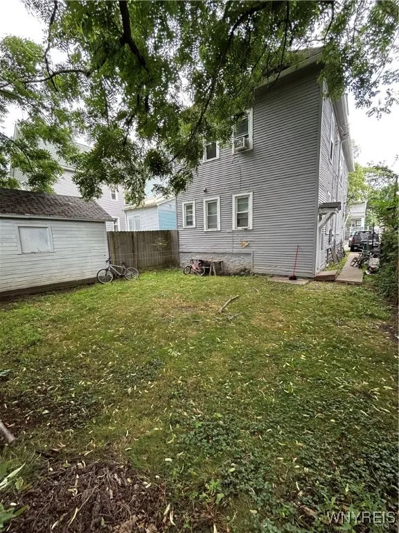 18 Kamper Avenue, Buffalo, New York 14210, Buffalo, New York 14210, 6 Bedrooms Bedrooms, ,2 BathroomsBathrooms,Residential,For Sale,18 Kamper Avenue, Buffalo, New York 14210,B1623761