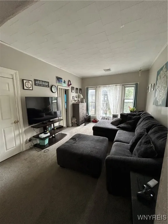 18 Kamper Avenue, Buffalo, New York 14210, Buffalo, New York 14210, 6 Bedrooms Bedrooms, ,2 BathroomsBathrooms,Residential,For Sale,18 Kamper Avenue, Buffalo, New York 14210,B1623761
