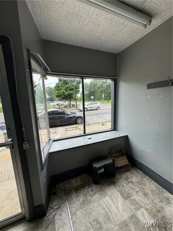 1067 Tonawanda Street, Buffalo, New York 14207, Buffalo, New York 14207, ,Commercial Lease,For Rent,1067 Tonawanda Street, Buffalo, New York 14207,B1624594