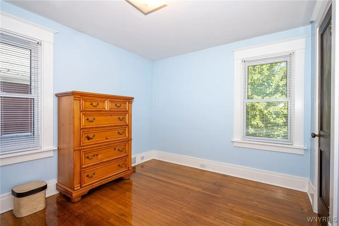 24 Delwood Road, Tonawanda, New York 14217, Tonawanda, New York 14217, 3 Bedrooms Bedrooms, 7 Rooms Rooms,1 BathroomBathrooms,Residential,For Sale,24 Delwood Road, Tonawanda, New York 14217,B1624177