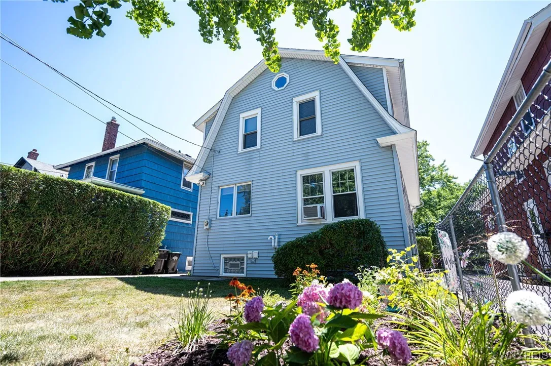 24 Delwood Road, Tonawanda, New York 14217, Tonawanda, New York 14217, 3 Bedrooms Bedrooms, 7 Rooms Rooms,1 BathroomBathrooms,Residential,For Sale,24 Delwood Road, Tonawanda, New York 14217,B1624177