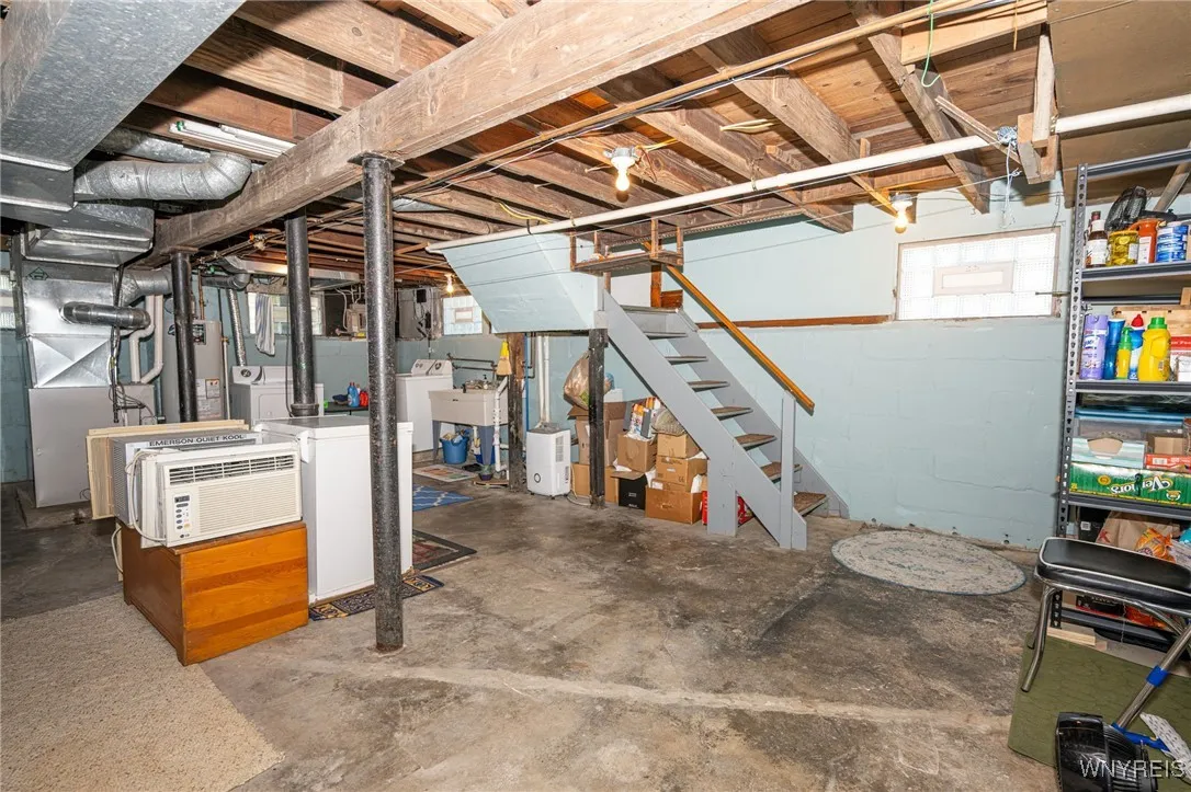 24 Delwood Road, Tonawanda, New York 14217, Tonawanda, New York 14217, 3 Bedrooms Bedrooms, 7 Rooms Rooms,1 BathroomBathrooms,Residential,For Sale,24 Delwood Road, Tonawanda, New York 14217,B1624177