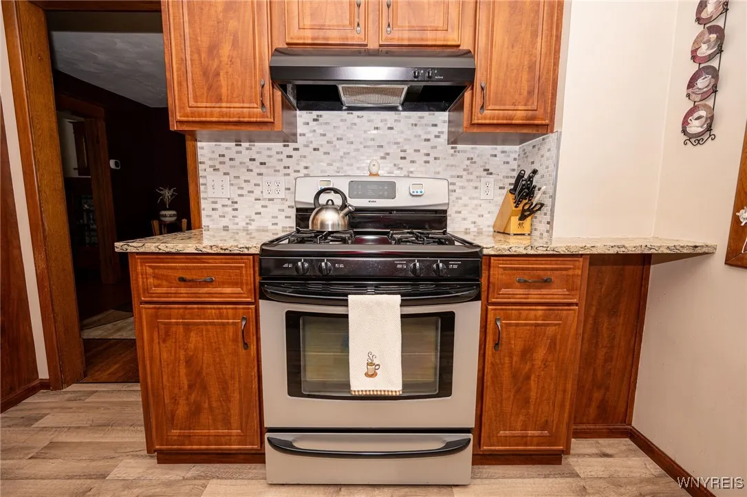 24 Delwood Road, Tonawanda, New York 14217, Tonawanda, New York 14217, 3 Bedrooms Bedrooms, 7 Rooms Rooms,1 BathroomBathrooms,Residential,For Sale,24 Delwood Road, Tonawanda, New York 14217,B1624177