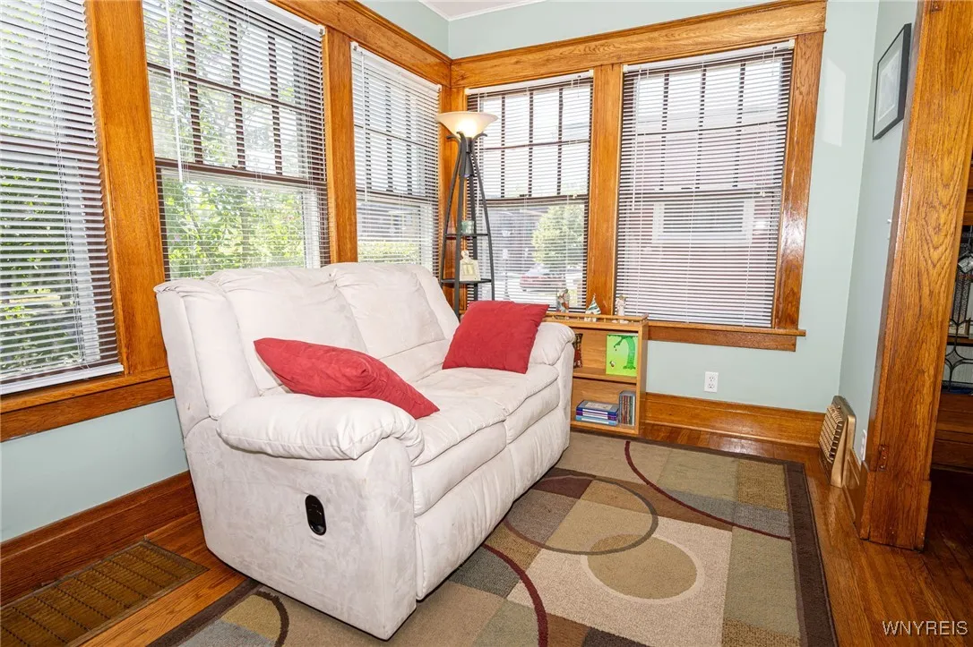 24 Delwood Road, Tonawanda, New York 14217, Tonawanda, New York 14217, 3 Bedrooms Bedrooms, 7 Rooms Rooms,1 BathroomBathrooms,Residential,For Sale,24 Delwood Road, Tonawanda, New York 14217,B1624177