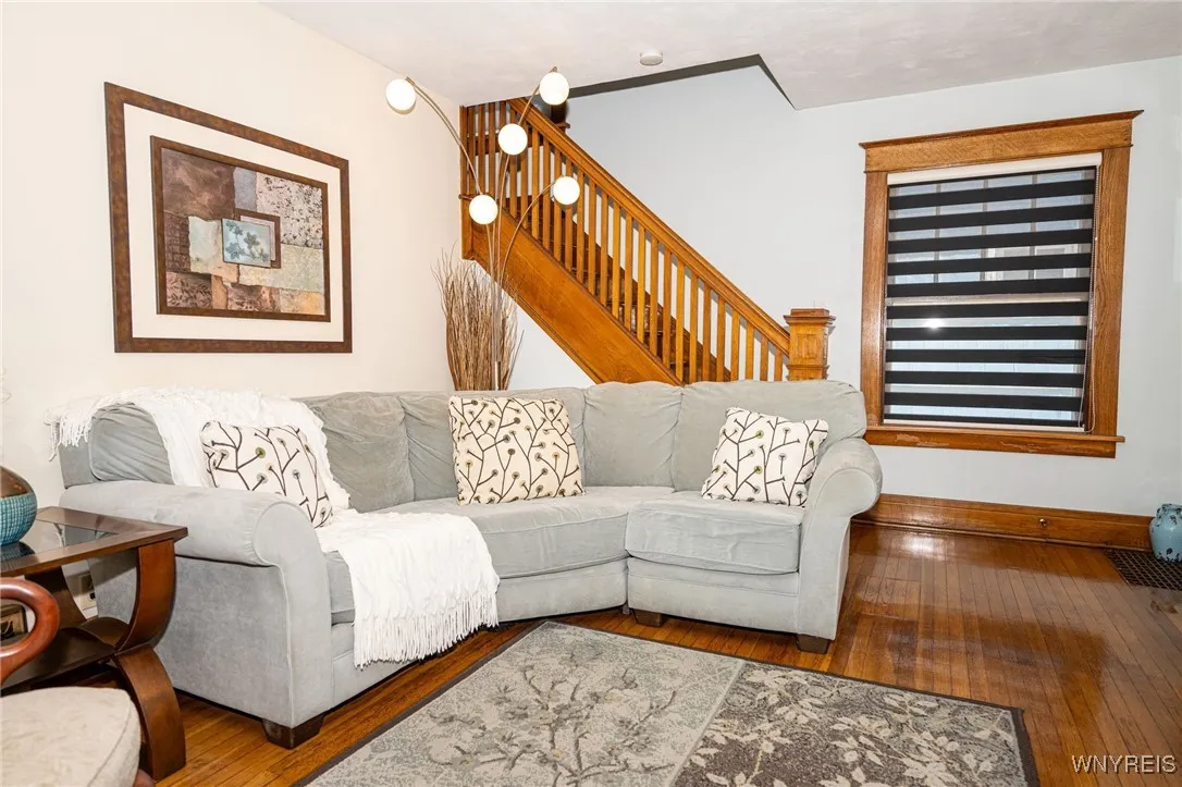 24 Delwood Road, Tonawanda, New York 14217, Tonawanda, New York 14217, 3 Bedrooms Bedrooms, 7 Rooms Rooms,1 BathroomBathrooms,Residential,For Sale,24 Delwood Road, Tonawanda, New York 14217,B1624177