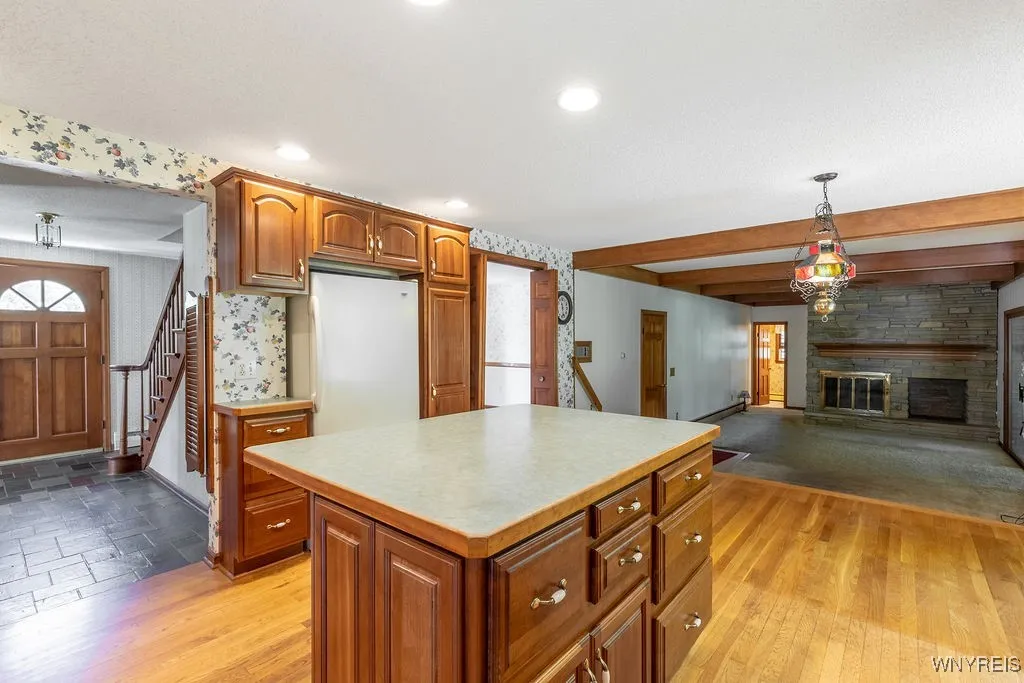 4900 Cliffside Drive West, Clarence, New York 1403, Clarence, New York 14031, 4 Bedrooms Bedrooms, 10 Rooms Rooms,1 BathroomBathrooms,Residential,For Sale,4900 Cliffside Drive West, Clarence, New York 1403,B1624428