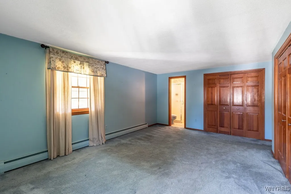 4900 Cliffside Drive West, Clarence, New York 1403, Clarence, New York 14031, 4 Bedrooms Bedrooms, 10 Rooms Rooms,1 BathroomBathrooms,Residential,For Sale,4900 Cliffside Drive West, Clarence, New York 1403,B1624428
