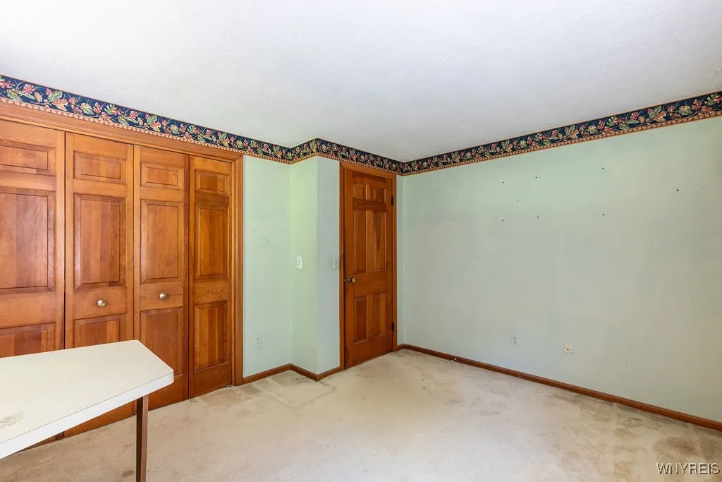 4900 Cliffside Drive West, Clarence, New York 1403, Clarence, New York 14031, 4 Bedrooms Bedrooms, 10 Rooms Rooms,1 BathroomBathrooms,Residential,For Sale,4900 Cliffside Drive West, Clarence, New York 1403,B1624428