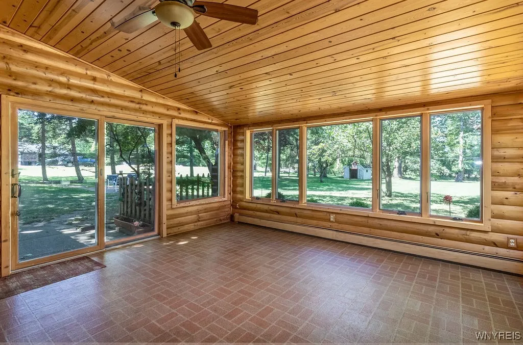 4900 Cliffside Drive West, Clarence, New York 1403, Clarence, New York 14031, 4 Bedrooms Bedrooms, 10 Rooms Rooms,1 BathroomBathrooms,Residential,For Sale,4900 Cliffside Drive West, Clarence, New York 1403,B1624428