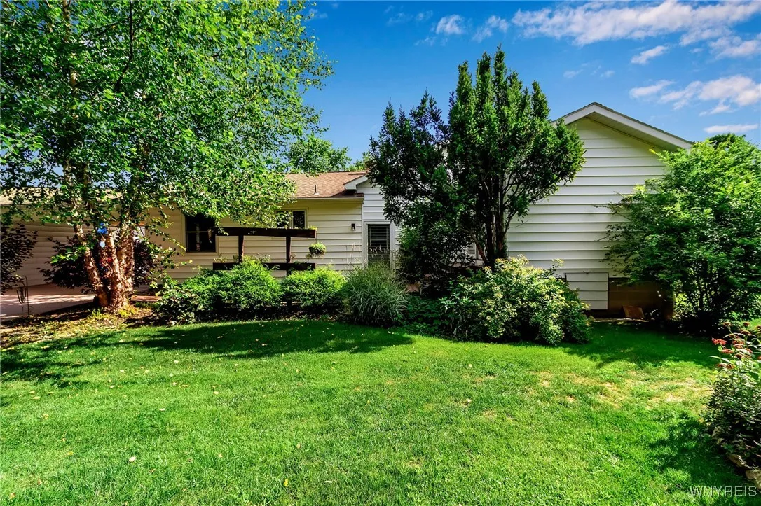 6693 Rollin Drive, Boston, New York 14025, Boston, New York 14025, 3 Bedrooms Bedrooms, 5 Rooms Rooms,1 BathroomBathrooms,Residential,Closed,6693 Rollin Drive, Boston, New York 14025,0,B1624232