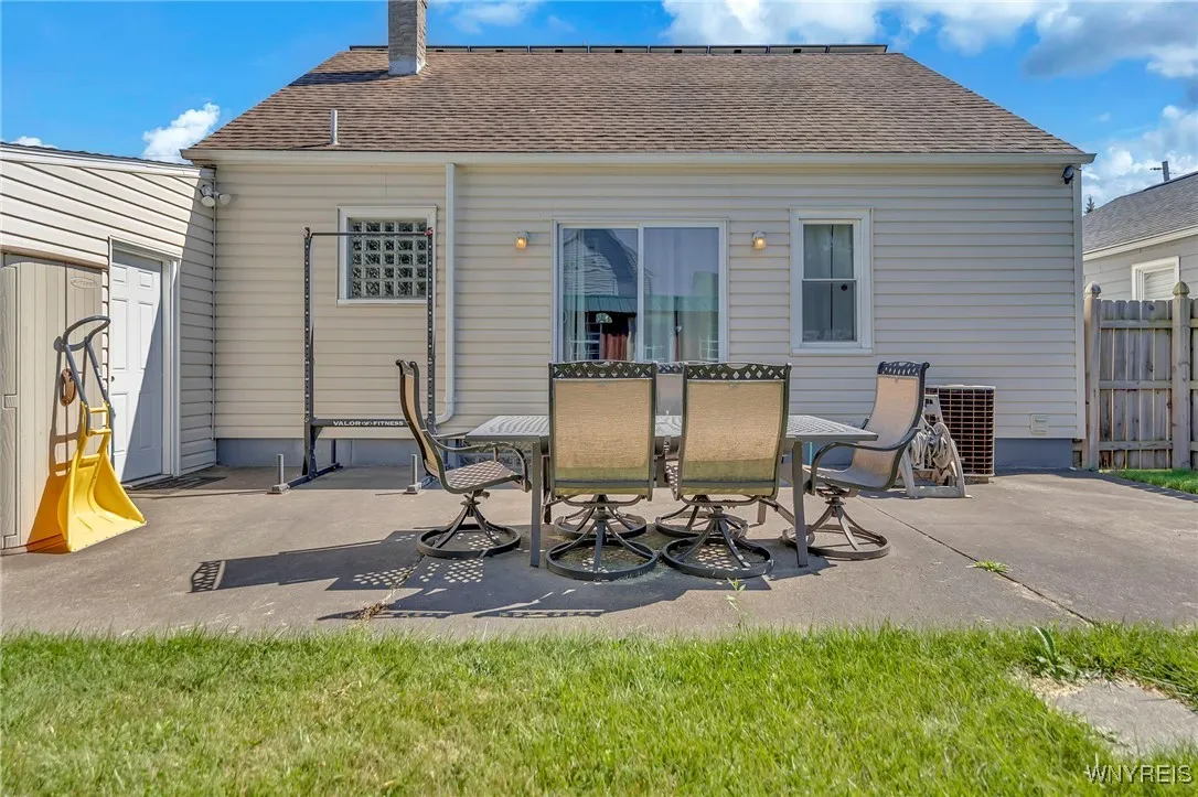 2732 Cleveland Avenue, Niagara Falls, New York 143, Niagara Falls, New York 14305, 2 Bedrooms Bedrooms, 5 Rooms Rooms,2 BathroomsBathrooms,Residential,Closed,2732 Cleveland Avenue, Niagara Falls, New York 143,0,B1624529