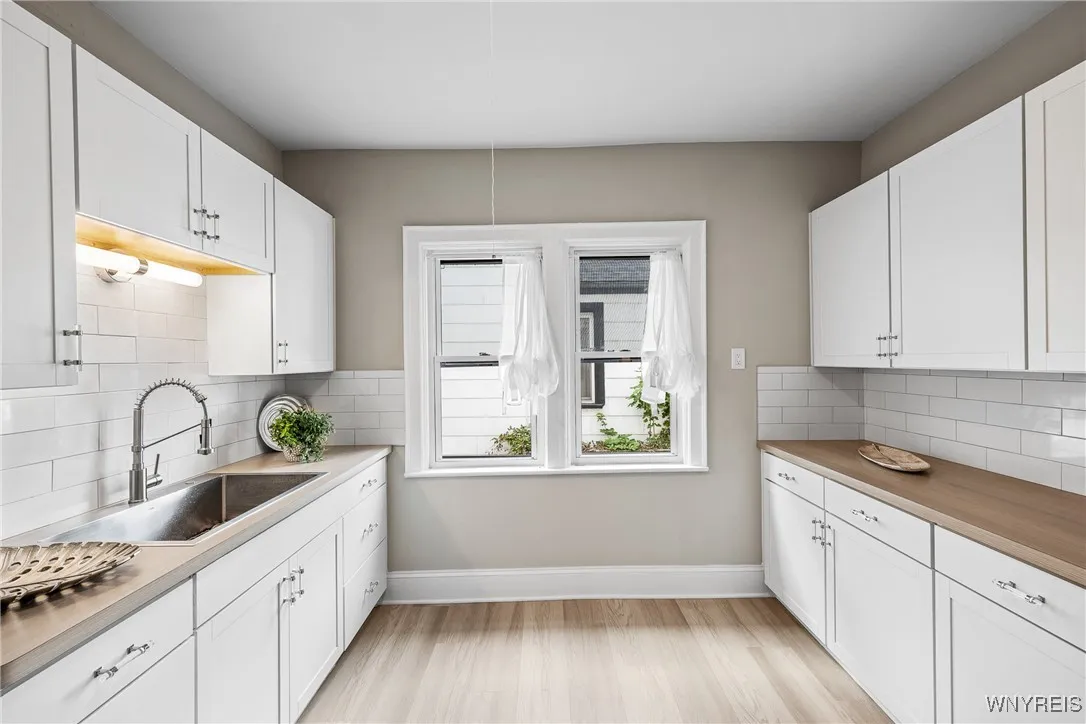 48 Oakgrove Avenue, Buffalo, New York 14208, Buffalo, New York 14208, 6 Bedrooms Bedrooms, ,2 BathroomsBathrooms,Residential,Closed,48 Oakgrove Avenue, Buffalo, New York 14208,0,B1623177