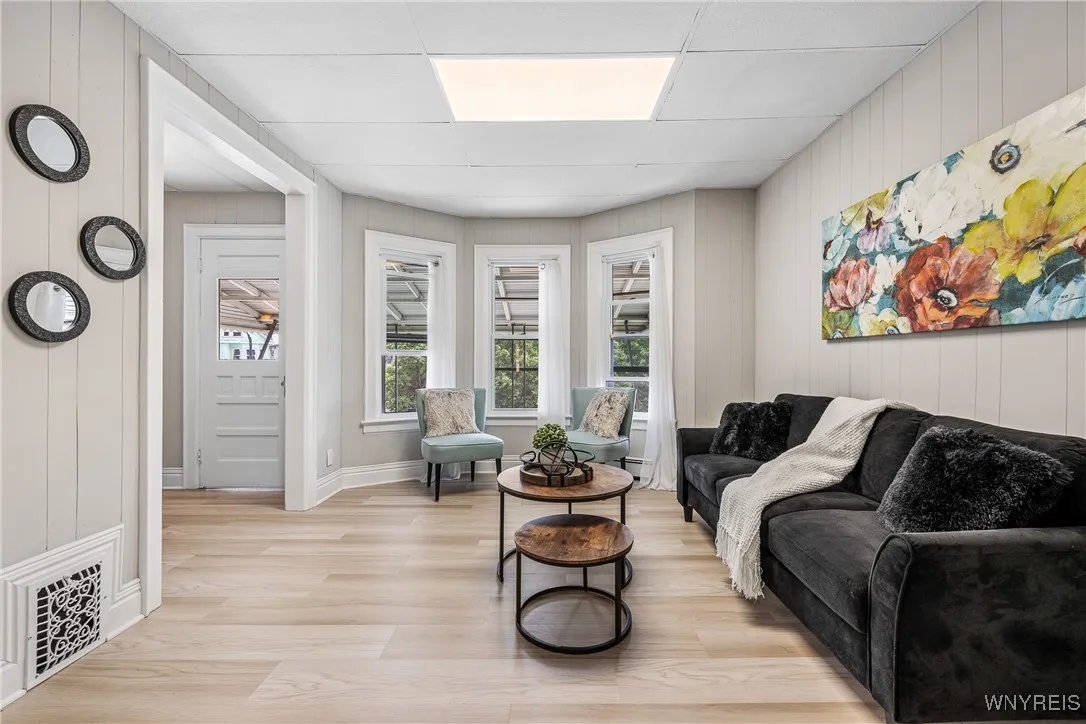 48 Oakgrove Avenue, Buffalo, New York 14208, Buffalo, New York 14208, 6 Bedrooms Bedrooms, ,2 BathroomsBathrooms,Residential,Closed,48 Oakgrove Avenue, Buffalo, New York 14208,0,B1623177