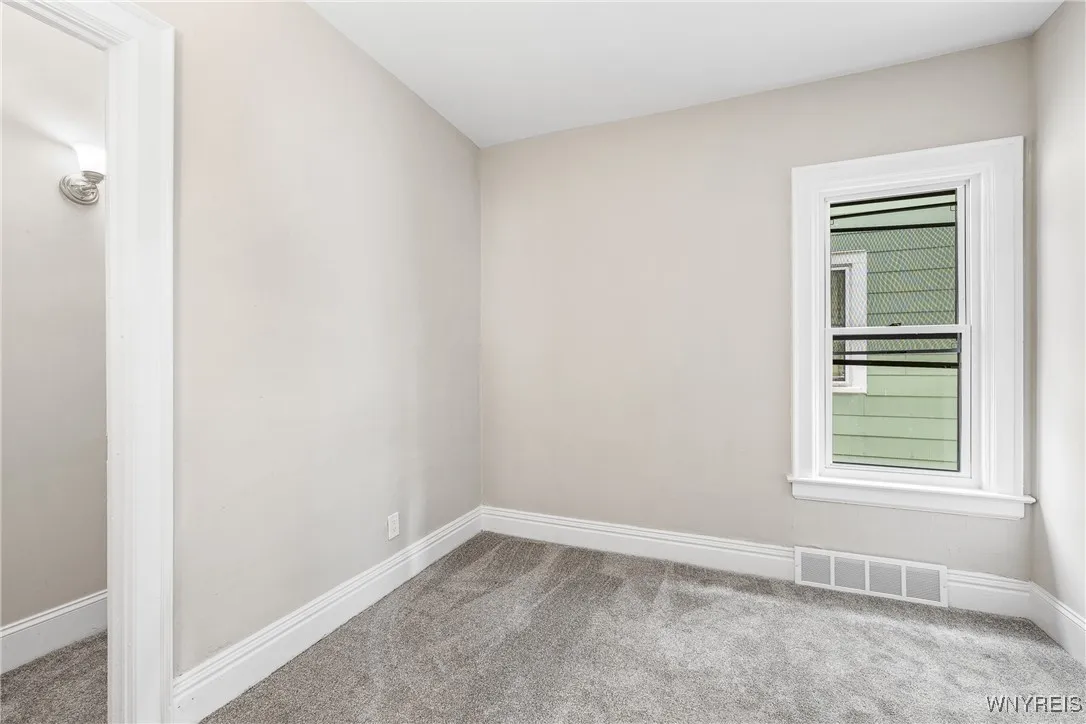 48 Oakgrove Avenue, Buffalo, New York 14208, Buffalo, New York 14208, 6 Bedrooms Bedrooms, ,2 BathroomsBathrooms,Residential,Closed,48 Oakgrove Avenue, Buffalo, New York 14208,0,B1623177