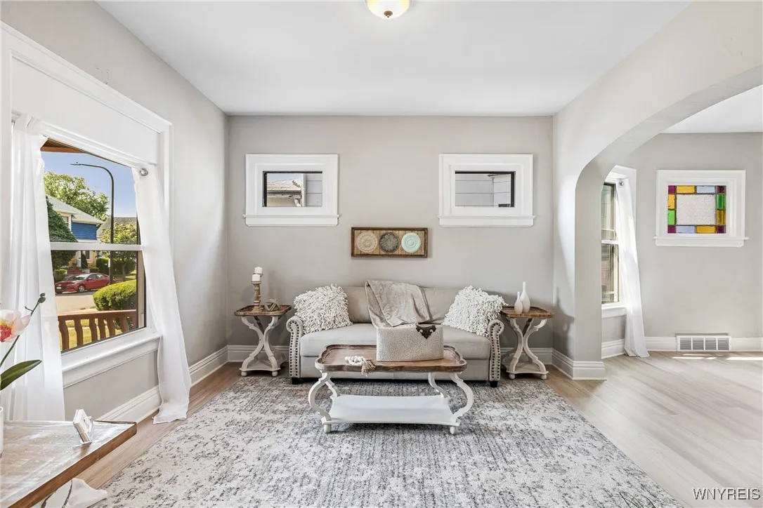 48 Oakgrove Avenue, Buffalo, New York 14208, Buffalo, New York 14208, 6 Bedrooms Bedrooms, ,2 BathroomsBathrooms,Residential,Closed,48 Oakgrove Avenue, Buffalo, New York 14208,0,B1623177