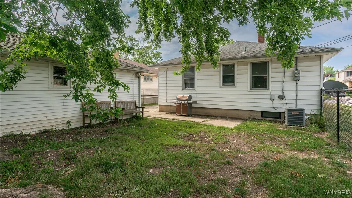 358 Abbington Avenue, Tonawanda, New York 14223, Tonawanda, New York 14223, 3 Bedrooms Bedrooms, 6 Rooms Rooms,1 BathroomBathrooms,Residential,For Sale,358 Abbington Avenue, Tonawanda, New York 14223,B1623943