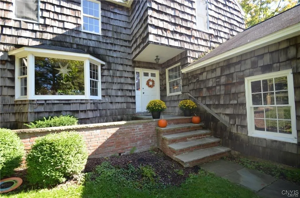 6891 Woodchuck Hill Road, Dewitt, New York 13066, De Witt, New York 13066, 4 Bedrooms Bedrooms, 10 Rooms Rooms,2 BathroomsBathrooms,Residential Lease,For Rent,6891 Woodchuck Hill Road, Dewitt, New York 13066,S1624613