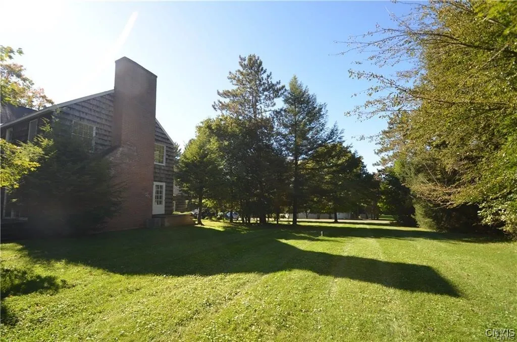 6891 Woodchuck Hill Road, Dewitt, New York 13066, De Witt, New York 13066, 4 Bedrooms Bedrooms, 10 Rooms Rooms,2 BathroomsBathrooms,Residential Lease,For Rent,6891 Woodchuck Hill Road, Dewitt, New York 13066,S1624613