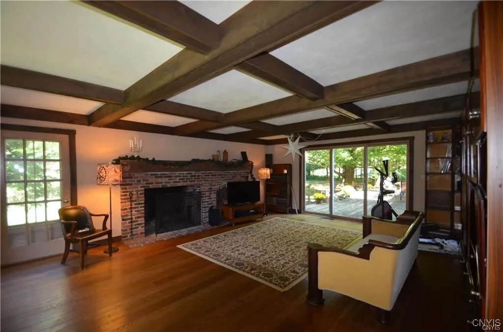 6891 Woodchuck Hill Road, Dewitt, New York 13066, De Witt, New York 13066, 4 Bedrooms Bedrooms, 10 Rooms Rooms,2 BathroomsBathrooms,Residential Lease,For Rent,6891 Woodchuck Hill Road, Dewitt, New York 13066,S1624613
