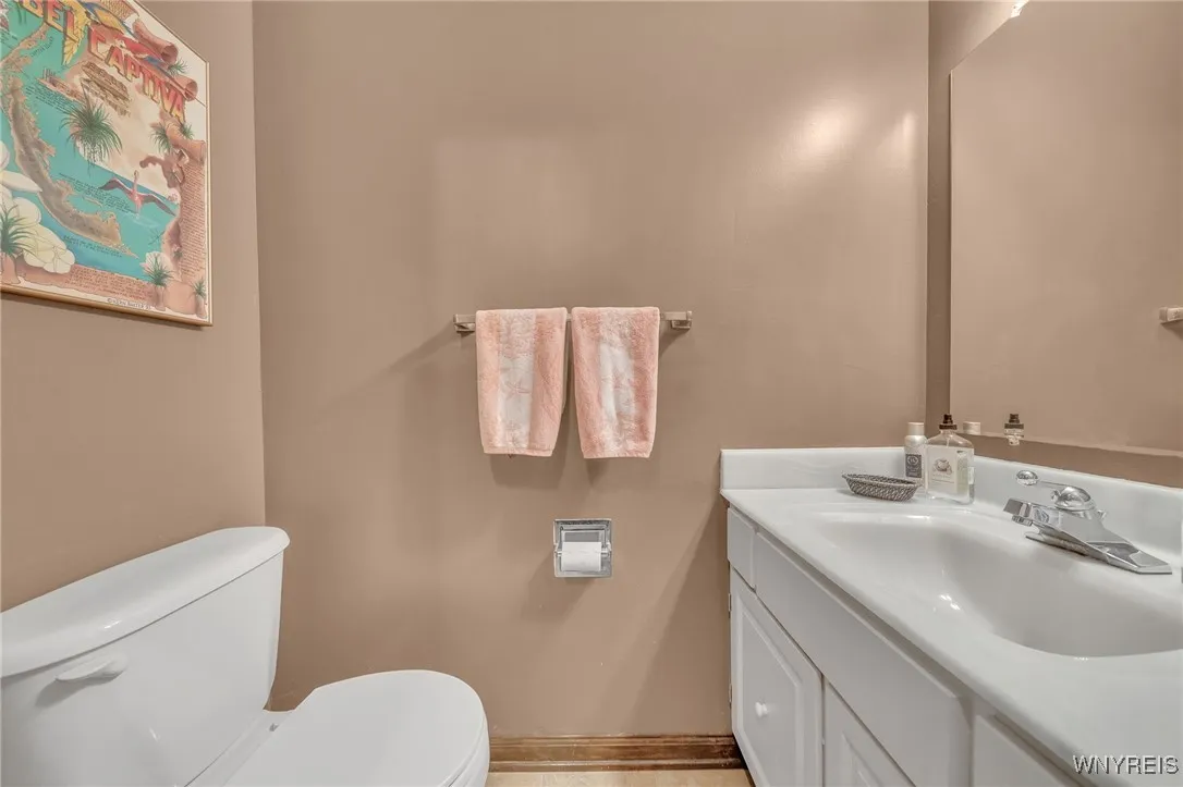 4619 Pine Manor Drive, Clarence, New York 14031, Clarence, New York 14031, 4 Bedrooms Bedrooms, 4 Rooms Rooms,2 BathroomsBathrooms,Residential,Closed,4619 Pine Manor Drive, Clarence, New York 14031,0,B1623877