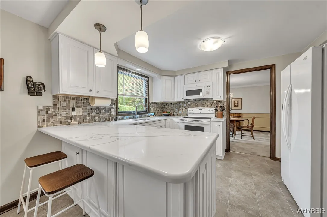 4619 Pine Manor Drive, Clarence, New York 14031, Clarence, New York 14031, 4 Bedrooms Bedrooms, 4 Rooms Rooms,2 BathroomsBathrooms,Residential,Closed,4619 Pine Manor Drive, Clarence, New York 14031,0,B1623877