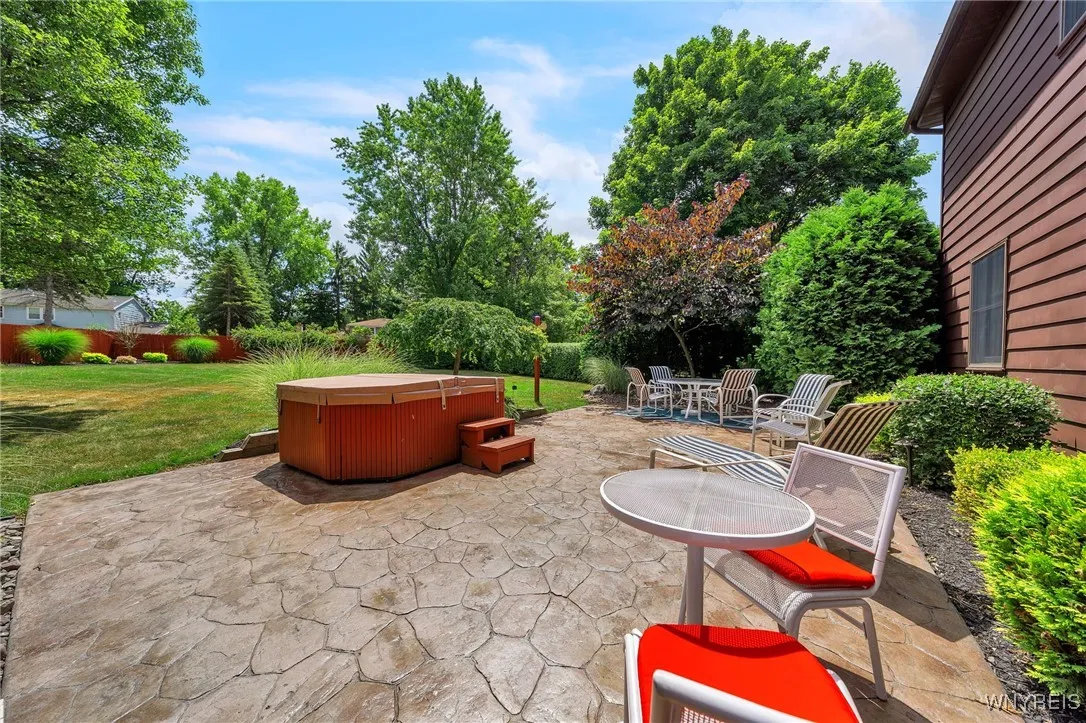 4619 Pine Manor Drive, Clarence, New York 14031, Clarence, New York 14031, 4 Bedrooms Bedrooms, 4 Rooms Rooms,2 BathroomsBathrooms,Residential,Closed,4619 Pine Manor Drive, Clarence, New York 14031,0,B1623877