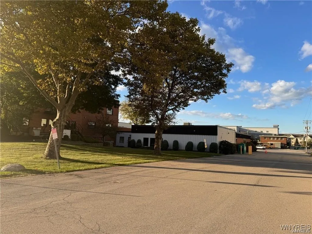 37 Anderson Road, Cheektowaga, New York 14225, Cheektowaga, New York 14225, ,Commercial Lease,For Rent,37 Anderson Road, Cheektowaga, New York 14225,B1624624