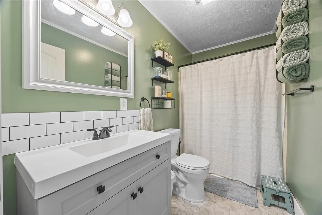 8203 Westphal Parkway, Lyons, New York 14489, Lyons, New York 14489, 3 Bedrooms Bedrooms, 6 Rooms Rooms,1 BathroomBathrooms,Residential,Closed,8203 Westphal Parkway, Lyons, New York 14489,0,R1624258