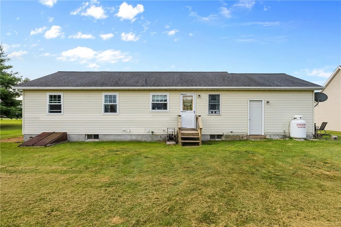 8203 Westphal Parkway, Lyons, New York 14489, Lyons, New York 14489, 3 Bedrooms Bedrooms, 6 Rooms Rooms,1 BathroomBathrooms,Residential,Closed,8203 Westphal Parkway, Lyons, New York 14489,0,R1624258
