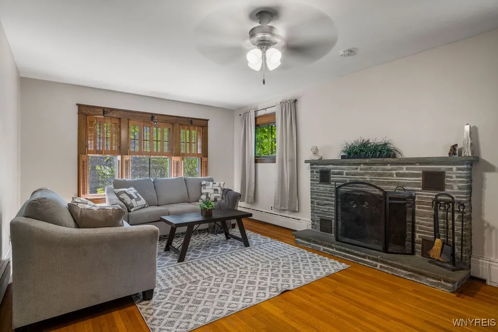 39 Spalding Street, Lockport City, New York 14094, Lockport City, New York 14094, 6 Bedrooms Bedrooms, 9 Rooms Rooms,2 BathroomsBathrooms,Residential,Closed,39 Spalding Street, Lockport City, New York 14094,0,B1624653