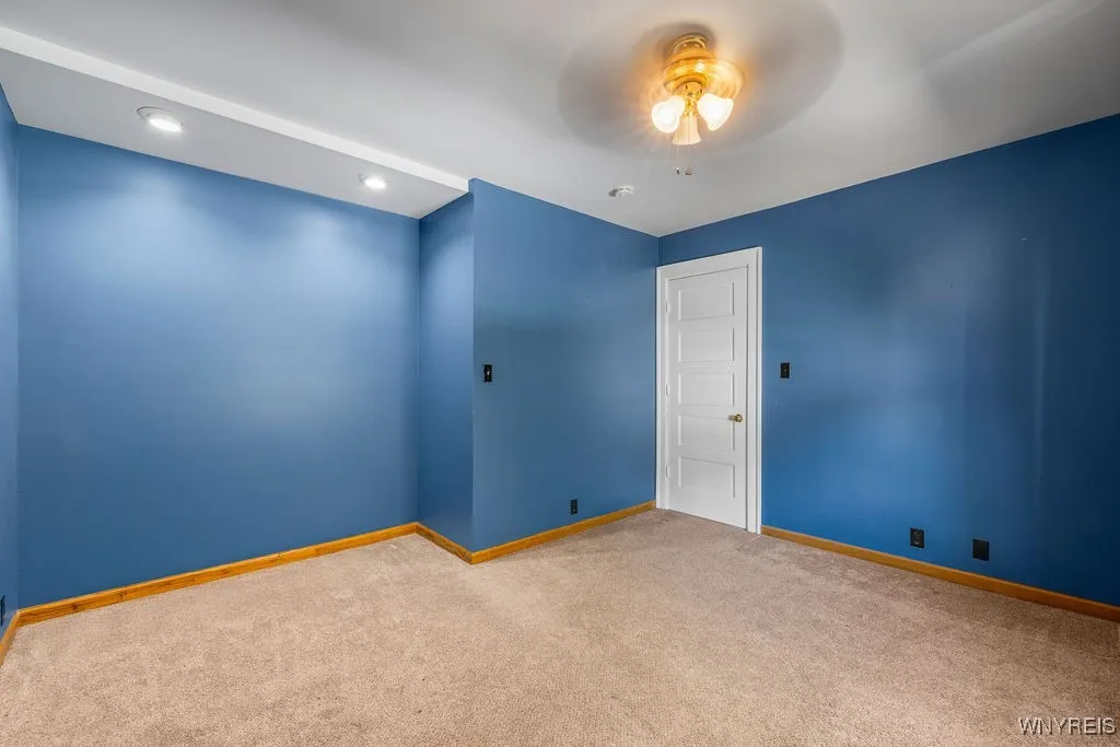 39 Spalding Street, Lockport City, New York 14094, Lockport City, New York 14094, 6 Bedrooms Bedrooms, 9 Rooms Rooms,2 BathroomsBathrooms,Residential,Closed,39 Spalding Street, Lockport City, New York 14094,0,B1624653