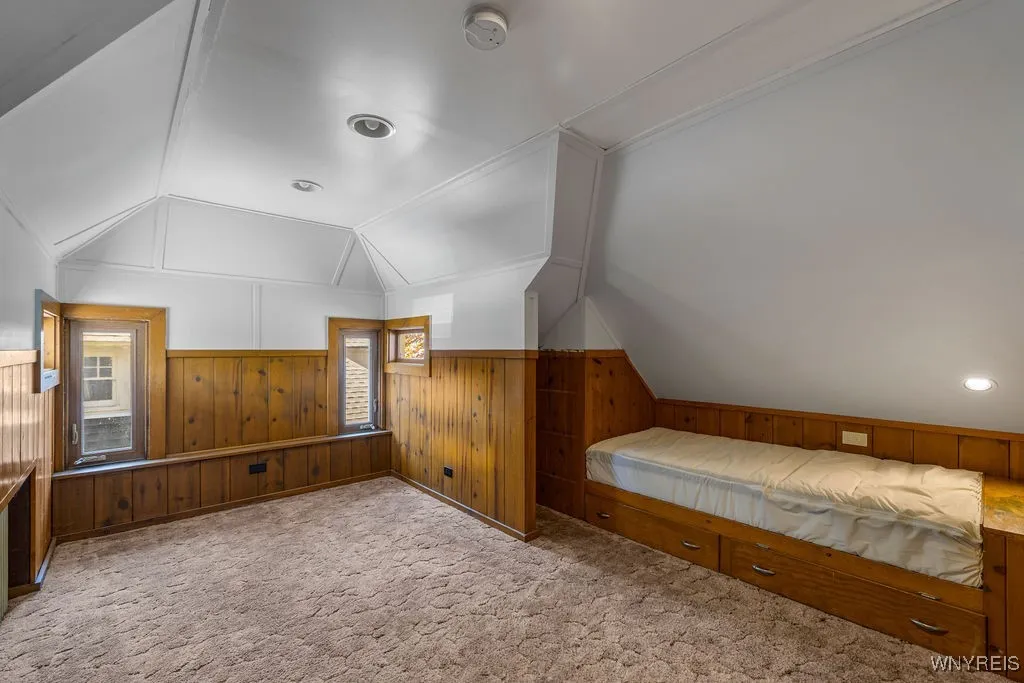 39 Spalding Street, Lockport City, New York 14094, Lockport City, New York 14094, 6 Bedrooms Bedrooms, 9 Rooms Rooms,2 BathroomsBathrooms,Residential,Closed,39 Spalding Street, Lockport City, New York 14094,0,B1624653