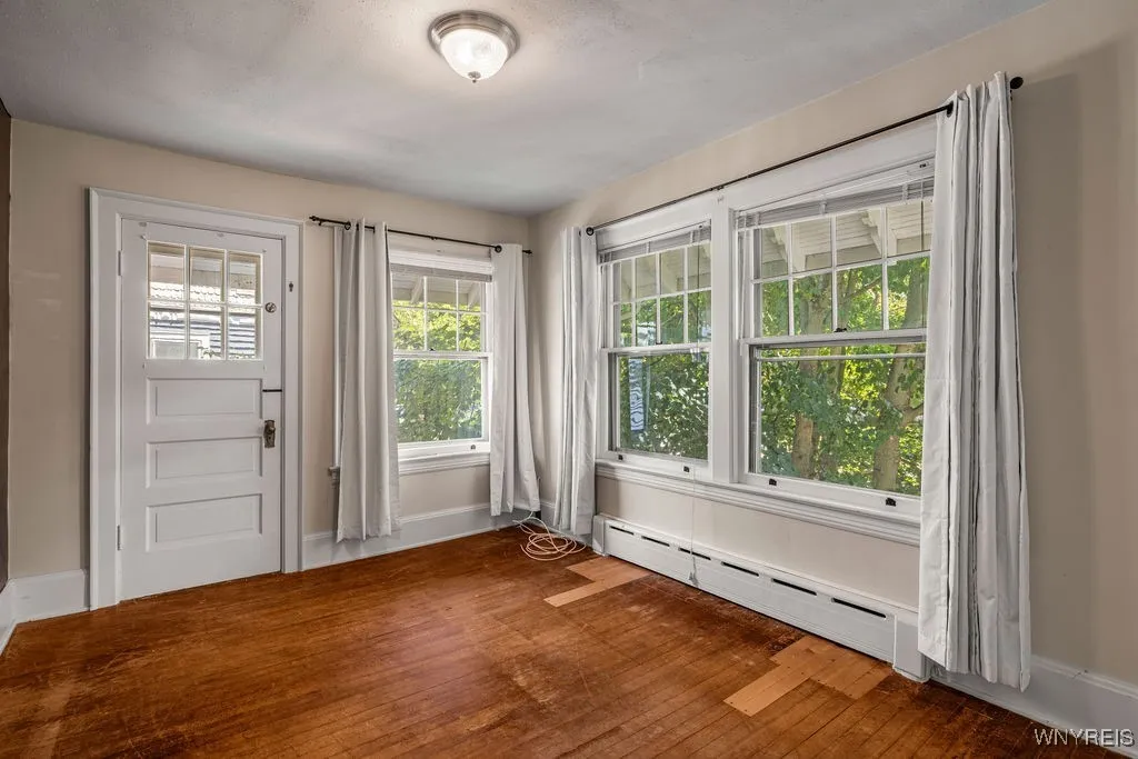 39 Spalding Street, Lockport City, New York 14094, Lockport City, New York 14094, 6 Bedrooms Bedrooms, 9 Rooms Rooms,2 BathroomsBathrooms,Residential,Closed,39 Spalding Street, Lockport City, New York 14094,0,B1624653
